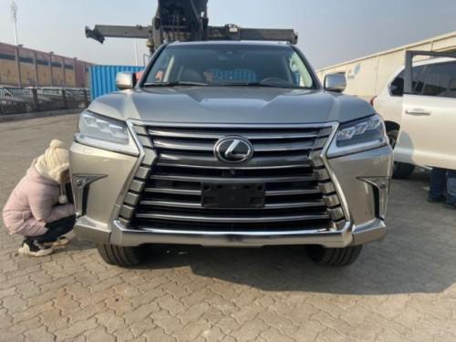 2020款雷克萨斯LX570全系现车大优惠报价