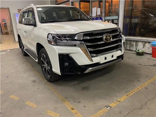 酷路泽领航版现车实拍报价 黑武士价格