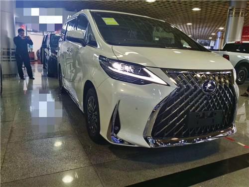 2020款雷克萨斯LM300四座七座各多少钱