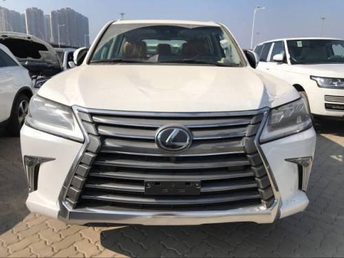 20款雷克萨斯LX570顶级七月优惠强悍力道