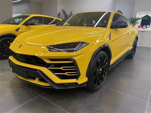 进口兰博基尼Urus黄色跑车运动感十足