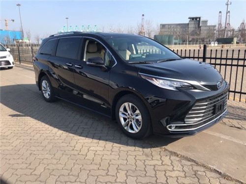 21款丰田塞纳2.5L油混钜惠热销九月走俏