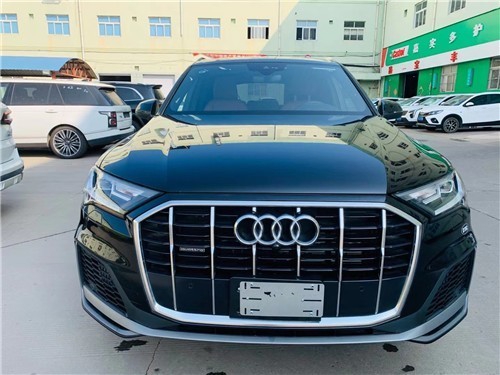 2021款奥迪Q7国六现车随时提优惠10万起
