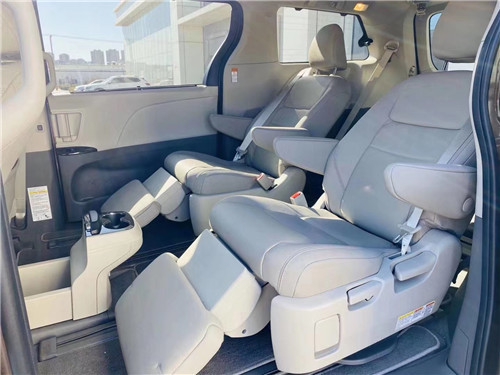 塞纳商务车2020款价格,塞纳商务车2020款 2020款丰田塞纳不仅有着高大的车身,同时硬朗的腰线又让这部商务车