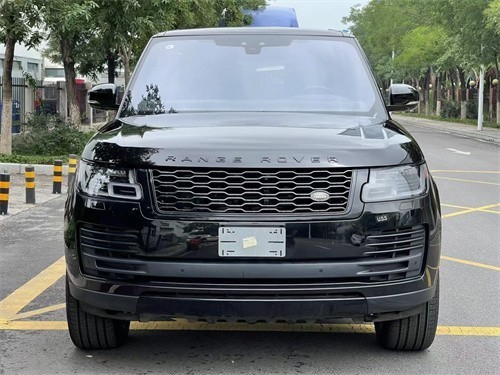 2021款路虎揽胜行政汽油标轴现车优惠大