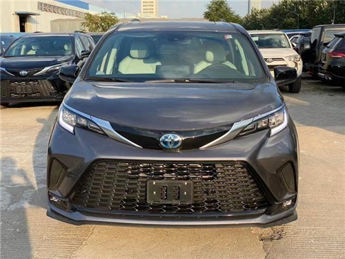 丰田塞纳2.5L油电混合有现车 元旦爆惠