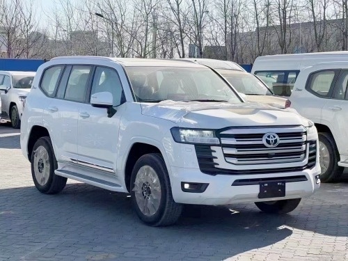 22款兰德酷路泽LC300主打3.5升V6双涡轮