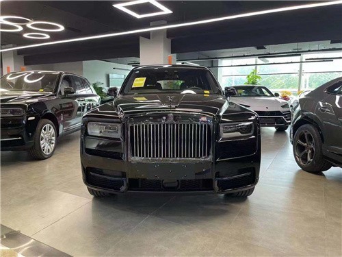 2022款劳斯莱斯库里南BB版顶配排面给足