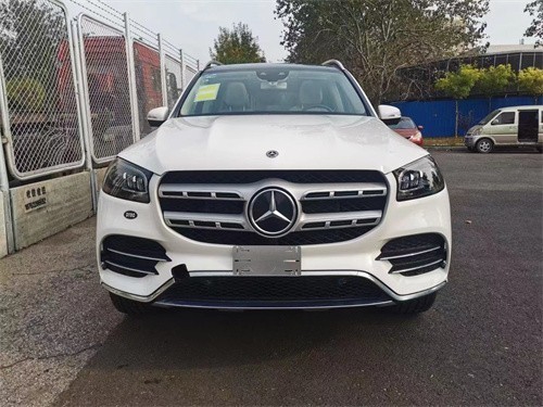 22款奔驰GLS580国六150余万裸车内部价
