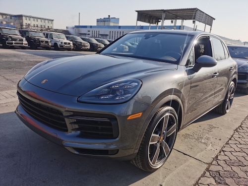 2022款保时捷卡宴现车优惠90余万提车