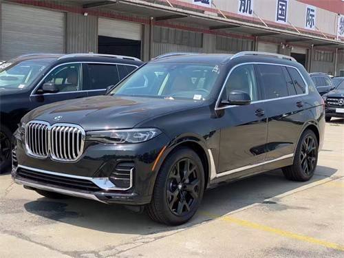 22款平行进口宝马X7最新行情 优惠15万