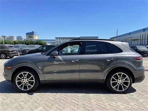 2022款保时捷卡宴国六88万现车钜惠