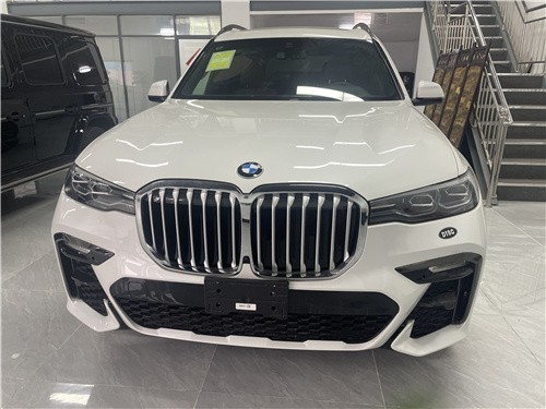 2022款美规版宝马X7降10余万 现车促销