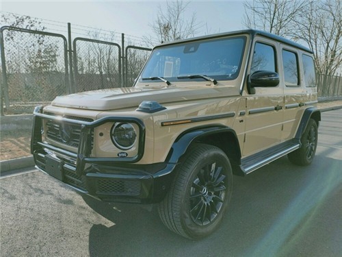 2022款奔驰G500美规版 订制沙漠黄金属漆