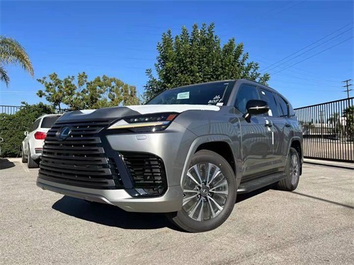 2022款雷克萨斯LX600到港起售价195万