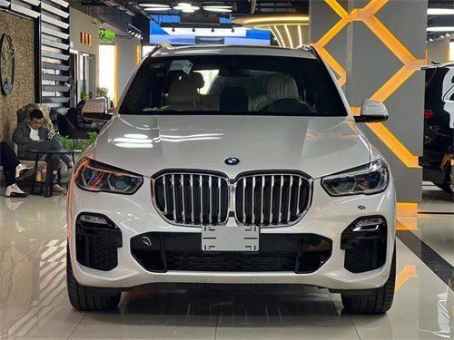 2022款宝马X5 3.0T天津港特惠60万起售