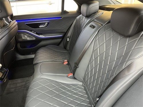 2022款奔驰S580 津港最新报价行情分析