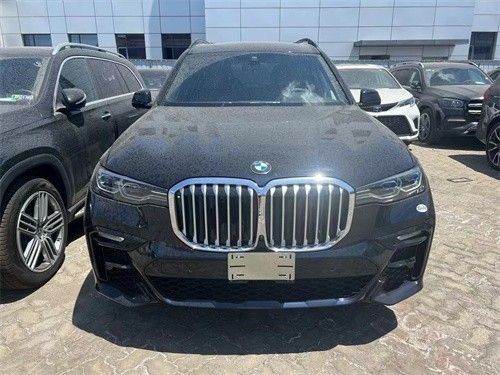 2022款宝马X7原装进口现车特惠88万起售