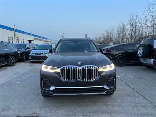 2022款加版宝马X7豪华包 天津港现车98万