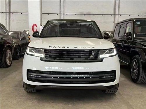 2023款路虎揽胜行政已到达天津现车实拍