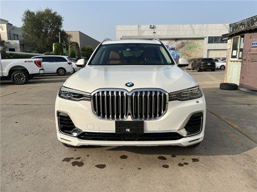 2022款宝马X7现车价格一降再降88万元起