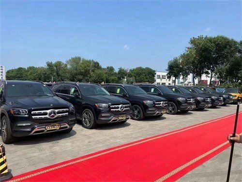 2022款奔驰GLS450豪华配置现车报价优惠