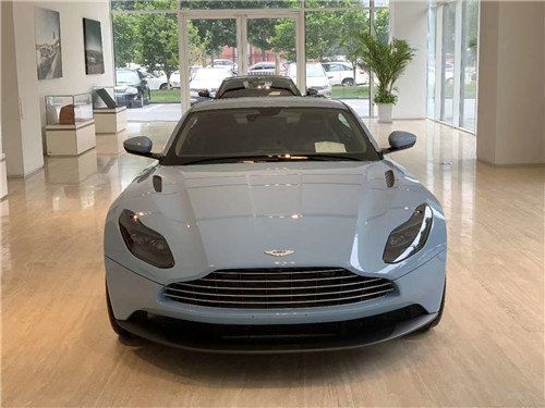 2022款阿斯顿马丁DB11 细节打动人心