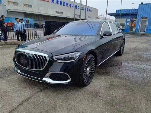 2022款奔驰S580 港口现车165万火爆让利