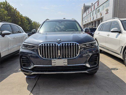 2022款宝马X7 天津港现车 价格有优势吗