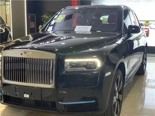 2023款劳斯莱斯库里南五座版 典雅庄重