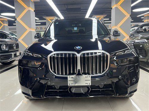 2023款平行进口宝马X7最新优惠行情配置