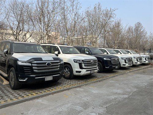 23款丰田酷路泽LC300 七座现车特惠促销