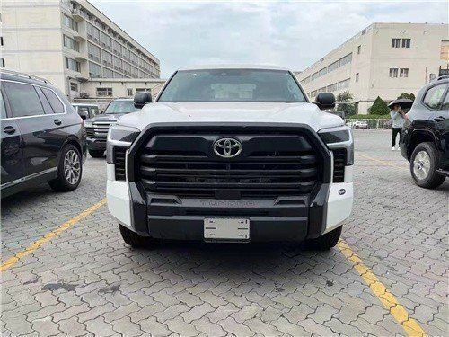 2023款丰田坦途3.5T皮卡天津港最低报价