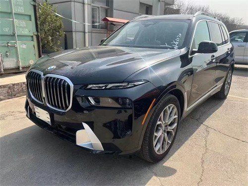 23款宝马X7平行进口7座版 五一特价促销