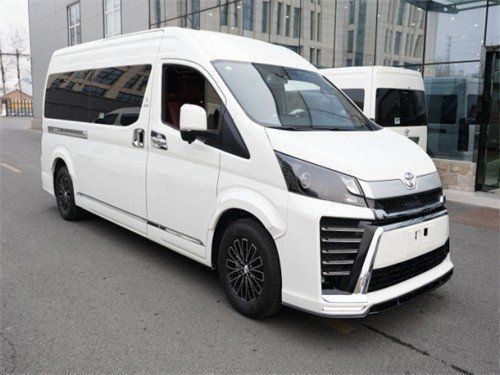 2023款丰田海狮3.5L现车到店改装内饰