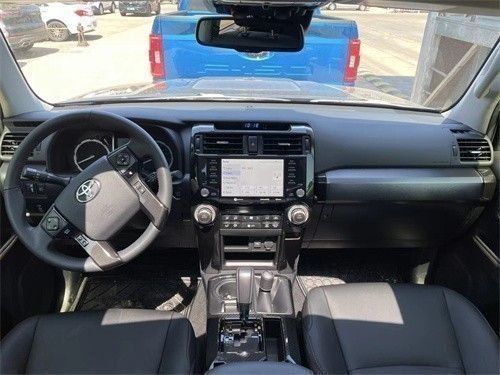 2023款丰田超霸4.0L现车冲量钜惠40余万