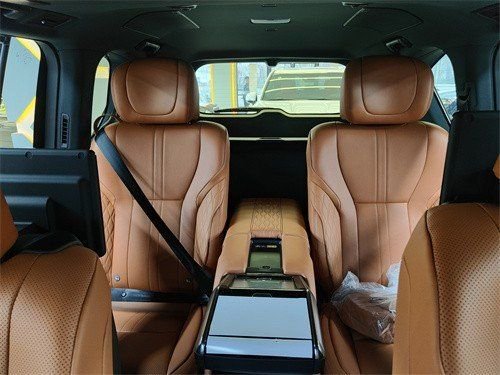 雷克萨斯LX600 四座版裸提189万起售