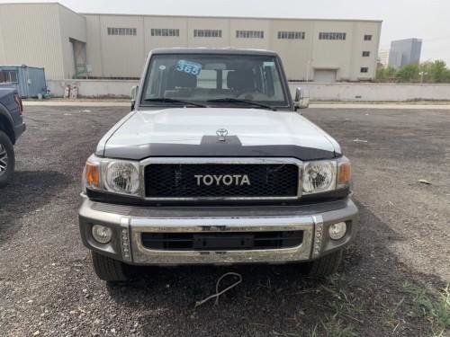 23款丰田酷路泽LC76现车国六70余万畅销