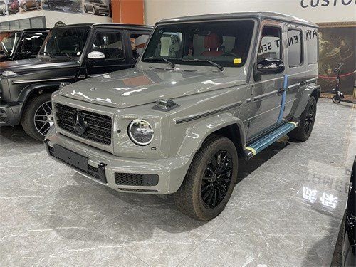 奔驰G350水泥灰团购包牌包税减10万热销