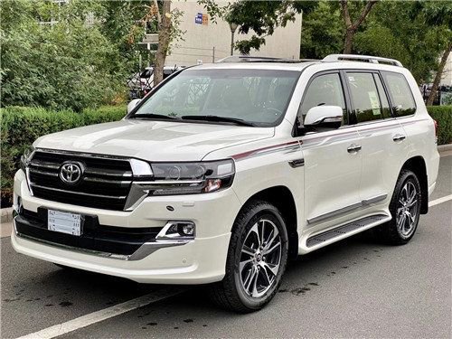 20款丰田酷路泽4600 吸引万众目光