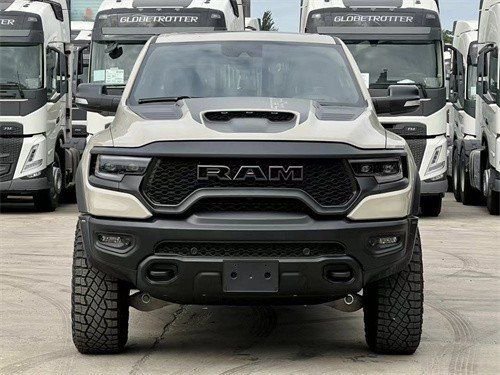 全新道奇公羊霸王龙 港口仅85万提新车