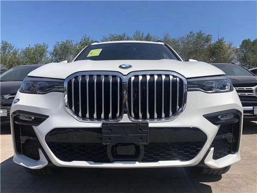 22款宝马X7 感恩大回馈 现车七月折扣价