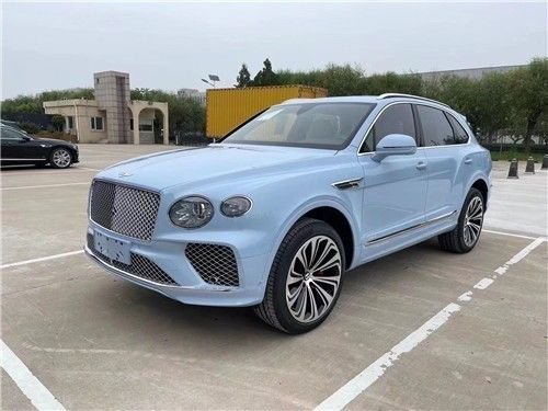 2023款宾利添越230万起 3.0T插电混动