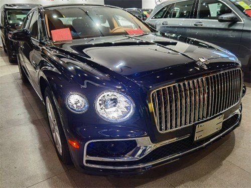 23款宾利飞驰4.0t 240万起港口现车专卖