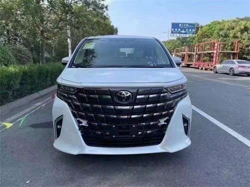 24款丰田MPV埃尔法即将现车 月底交车