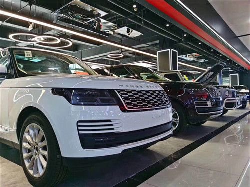 21款路虎揽胜 霸气十足 更具时尚感