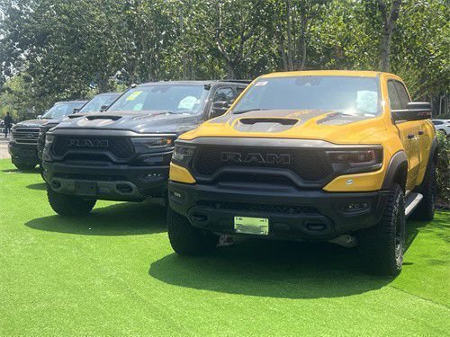 23款道奇霸王龙6.2T全面降价82万最低价