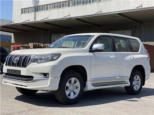 2022款丰田霸道2700 40万出头随时提车