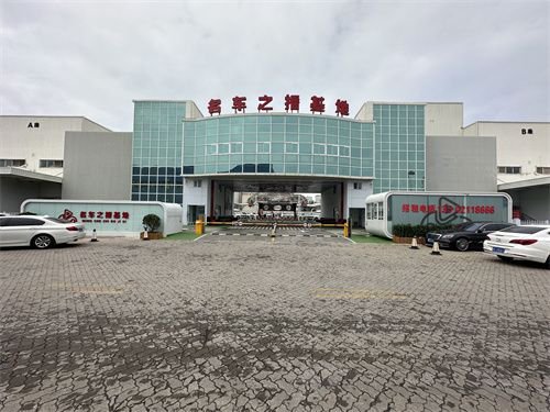 23款福特F-150猛禽皮卡带您驰骋沙场