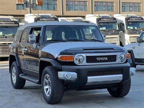 23款丰田酷路泽FJ现车配置详解最新价格